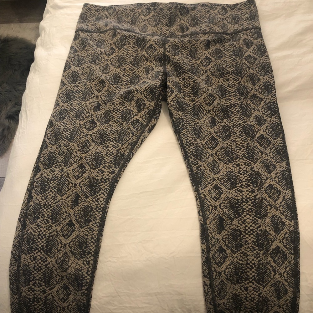 Athleta Ultimate Snake 7/8 Tight XL
